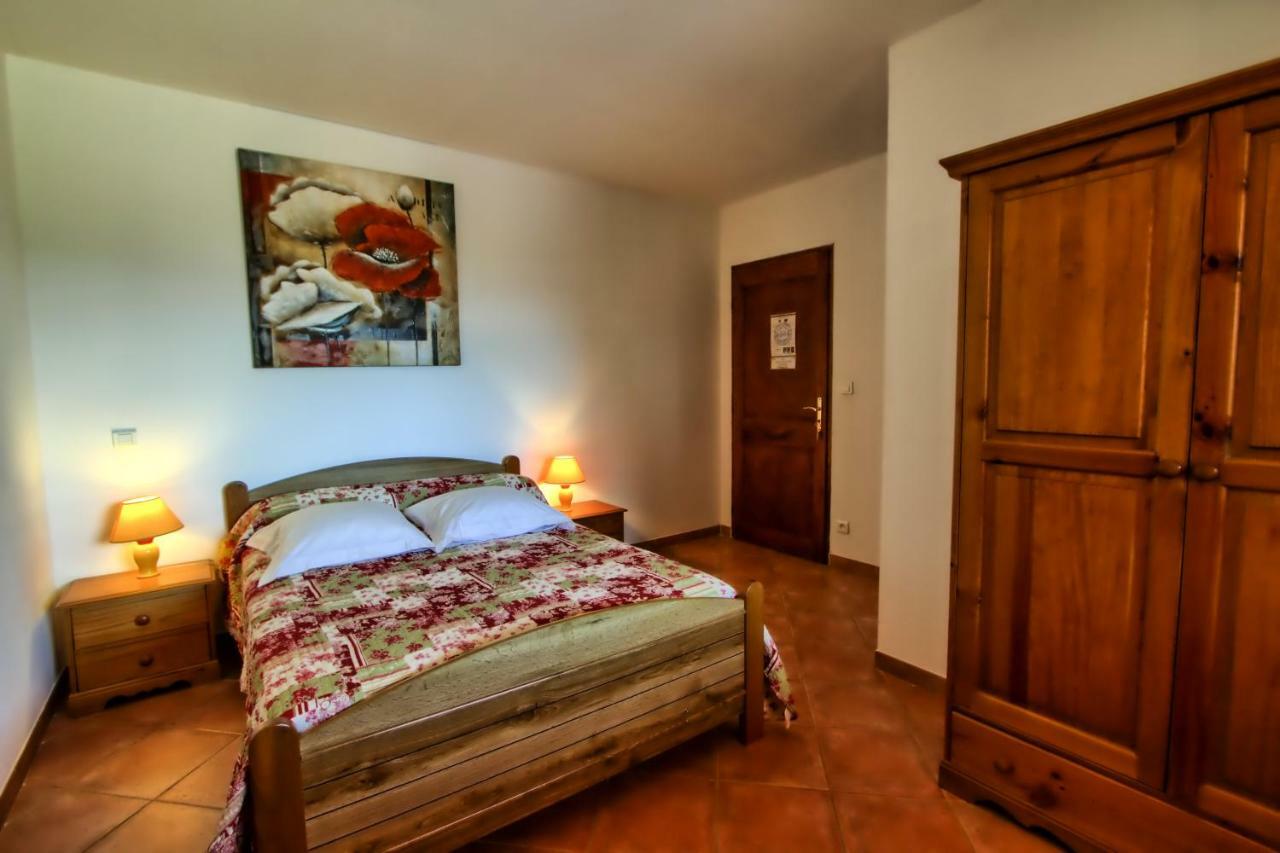 A Ghjuvellina Hotel Piedigriggio Eksteriør billede